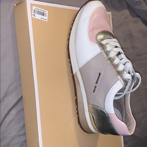 Michael Kors sneakers !